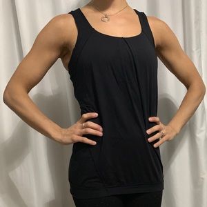 Black lululemon top with built in bra size 4